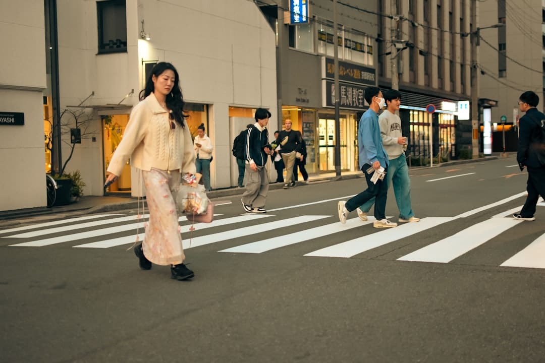 《百分百出品》R.E.D组合正式出道 出品人张艺兴泪洒现场